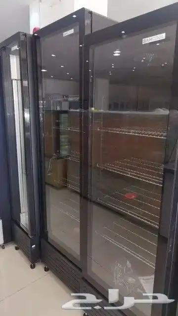 ثلاجة عرض بانكول 1 باب زجاج أسود - هدوء أثناء التشغيل 9