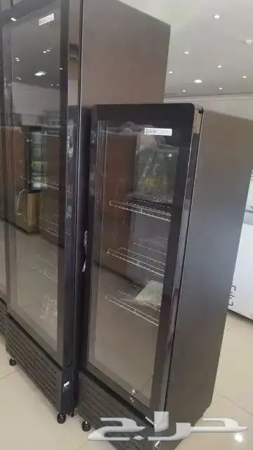 ثلاجة عرض بانكول 1 باب زجاج أسود - هدوء أثناء التشغيل 8