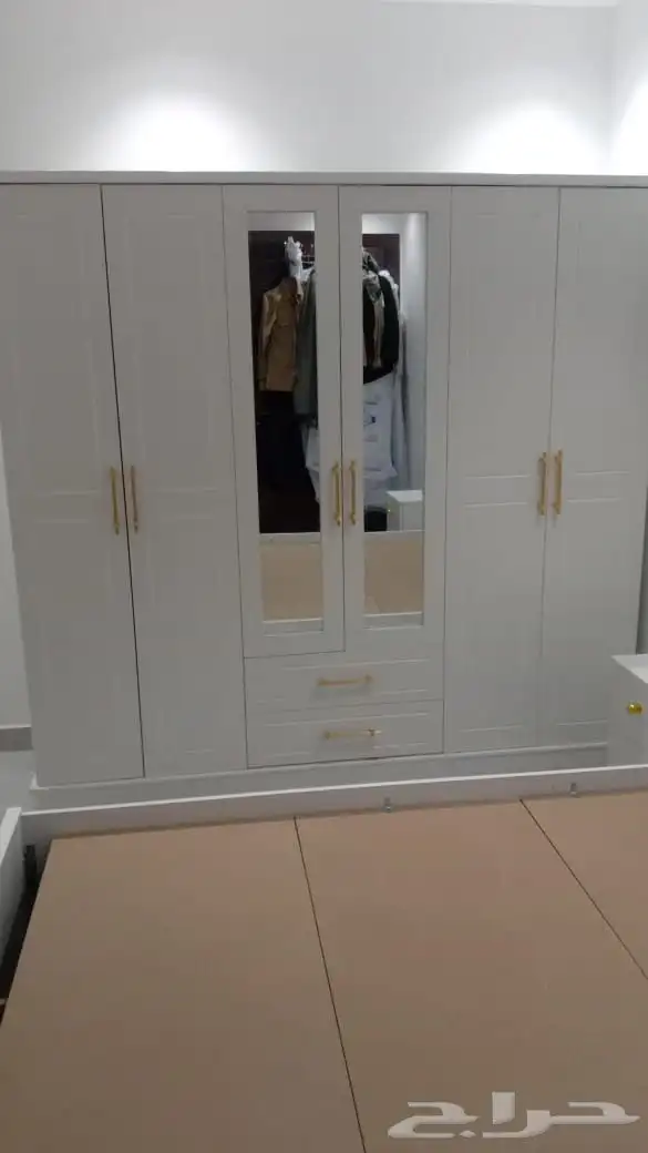 سرير خشب متوفر جديد دولاب ملابس صغير و كبير 18