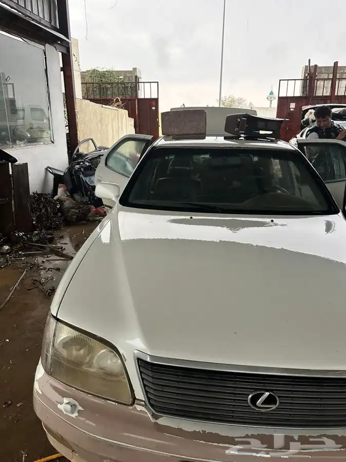 لكزس 400 سعودي تشليح قطع غيار 2