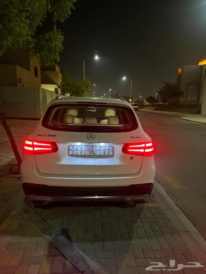 جيب مرسيدس 4MATIC GLC 300 2017 1