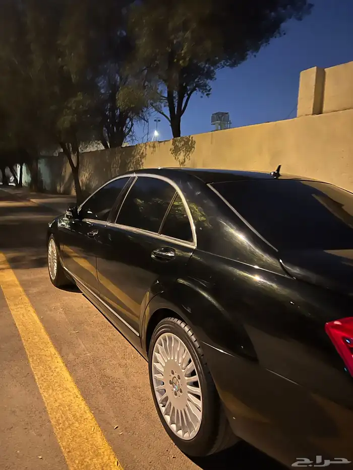 مرسيدس اسود ملكي - موديل 2006 - نظيف 0