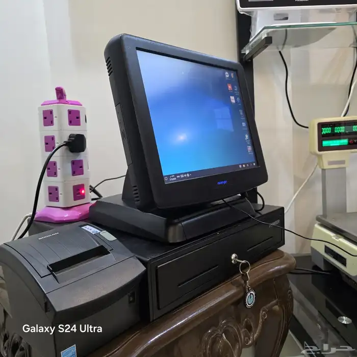 كاشير مستخدم نظيف بضمان مؤسسة اسعارنا تبدا من 1100 2