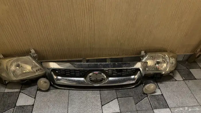 وجهية هايلكس 2011 وكاله شمعات وكشافات وشبك 0