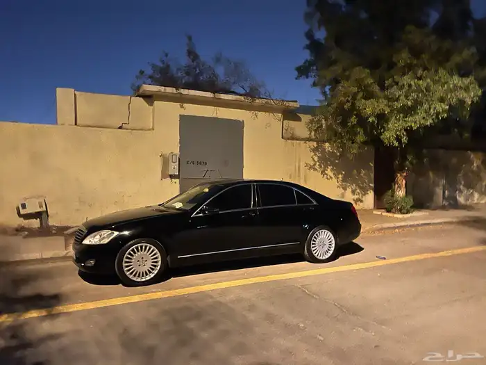مرسيدس اسود ملكي - موديل 2006 - نظيف 3