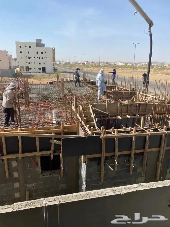 مشرف مقاولات عامه ومراغب عمال 5