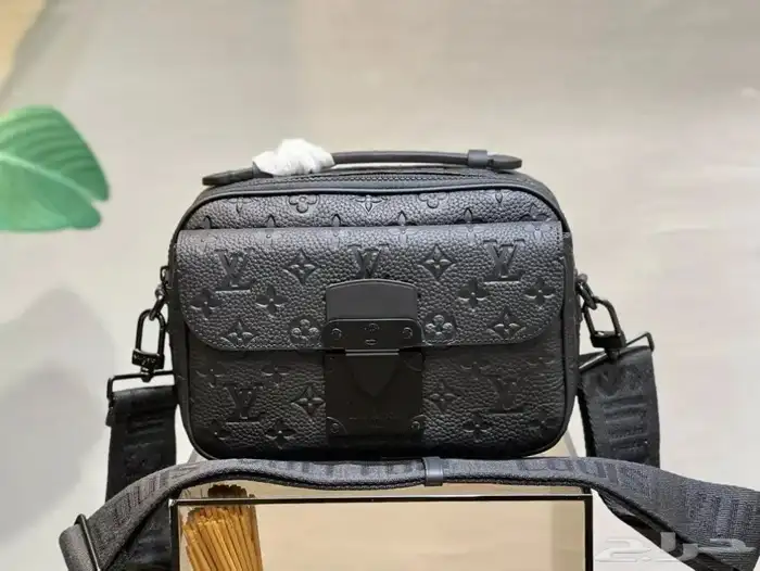 شنط يد رجاليه 5