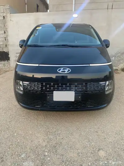 إيجار سيارة بالسائق مرسيدس فان 23 VIB 18