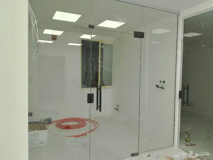 زجاج سكريت بحدث المواصفات العالمية 9