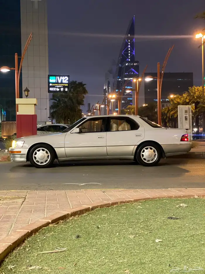 لكزس امريكي LS400 Limited نظيف 10