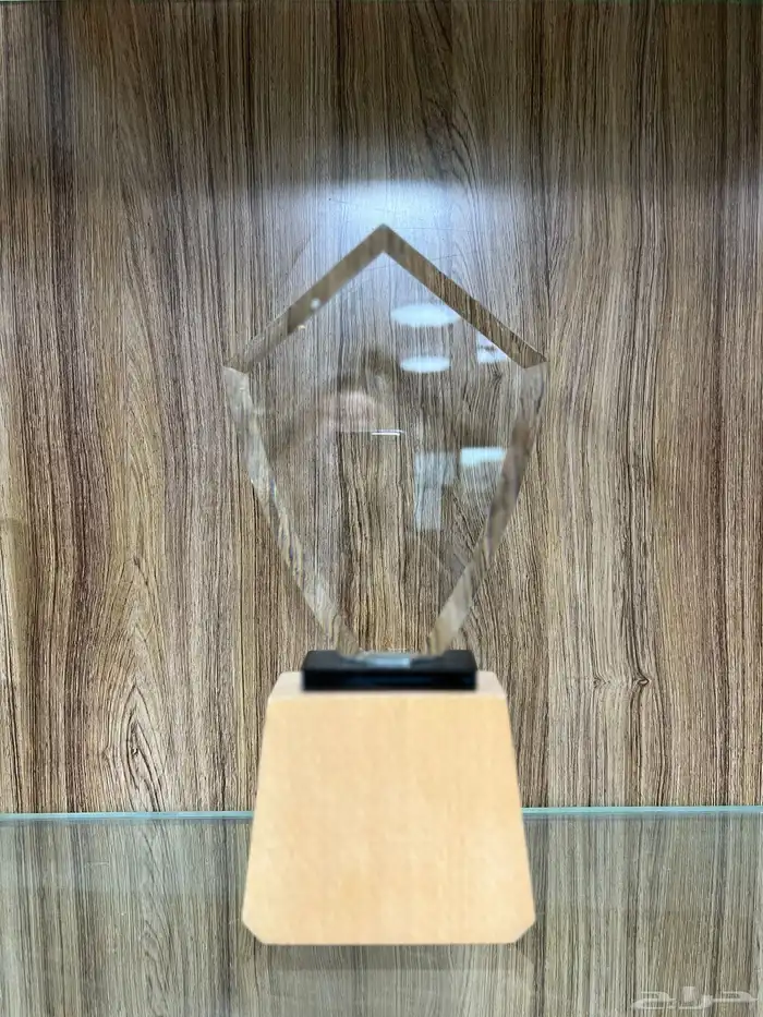 دروع كريستال 12