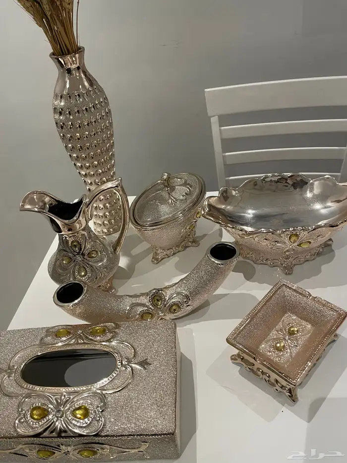 للبيع العاجل تحف منزليه 2