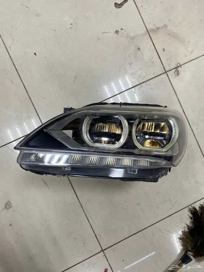 شمعه مستعمله بي ام 600 وكله 4