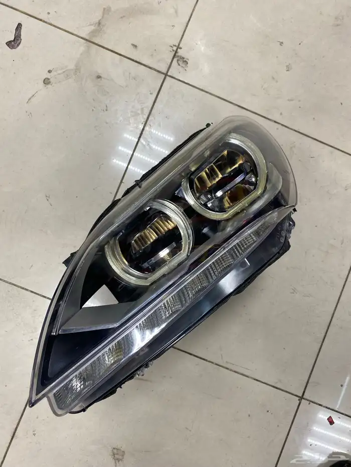 شمعه مستعمله بي ام 600 وكله 6