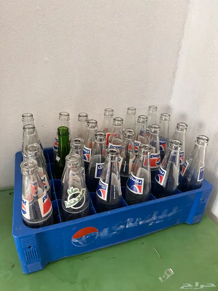 قوارير ببسي قزاز قديمه للبيع 0