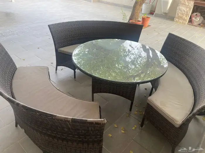 للبيع طاولة خارجية من ساكو 0