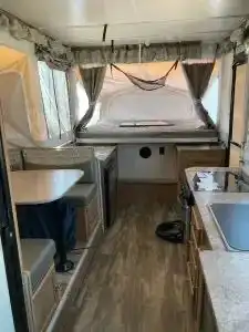 كارافان امريكي سحب متنقل camper 2018 موجود بالاحساء 17