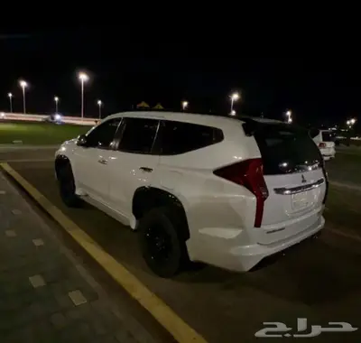 (ميتسوبيشي مونتيرو 2022 فل كامل فئة بلاك سام) 9