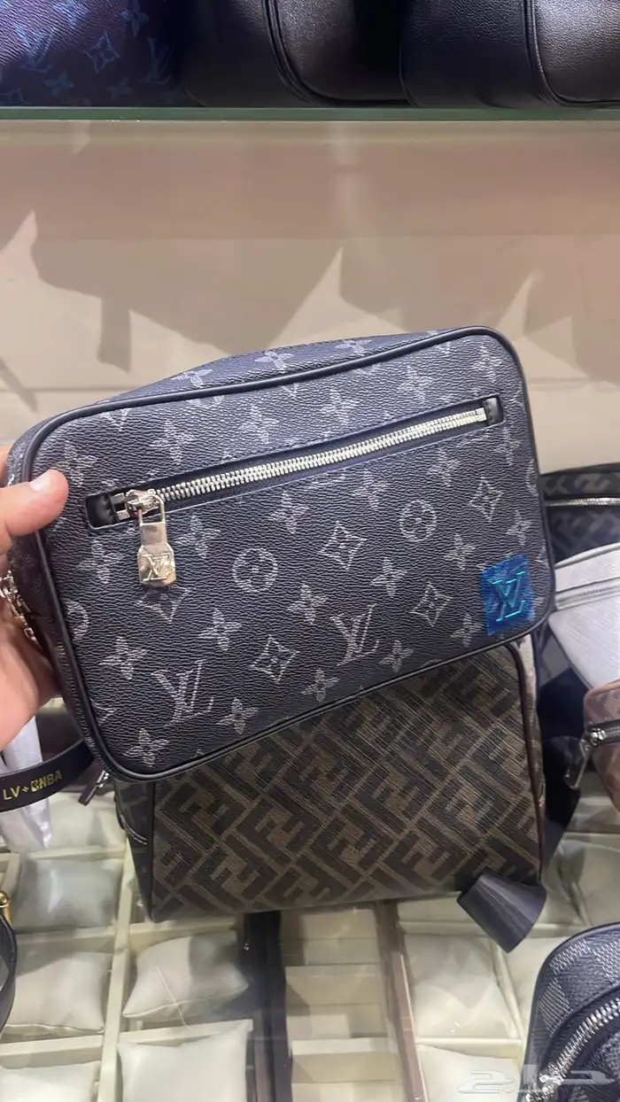 شنط يد رجاليه 7