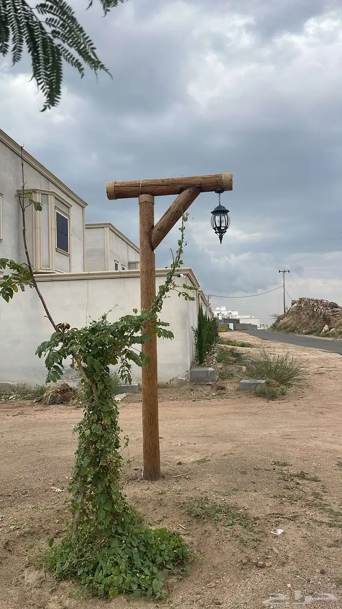 اعمده عمدان اناره خشبيه جوده عاليه 0