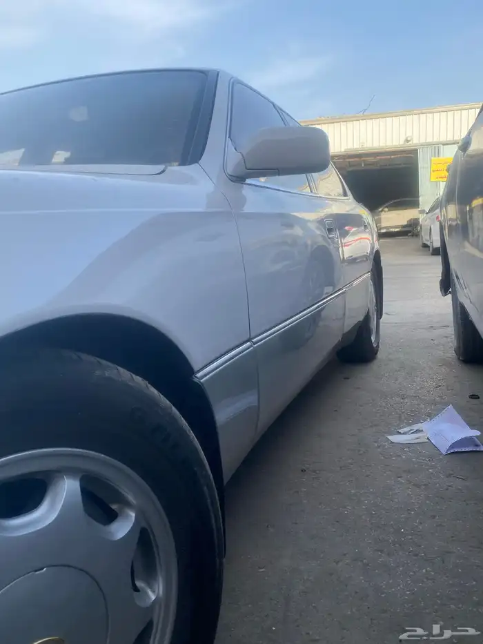 لكزس امريكي LS400 Limited نظيف 19