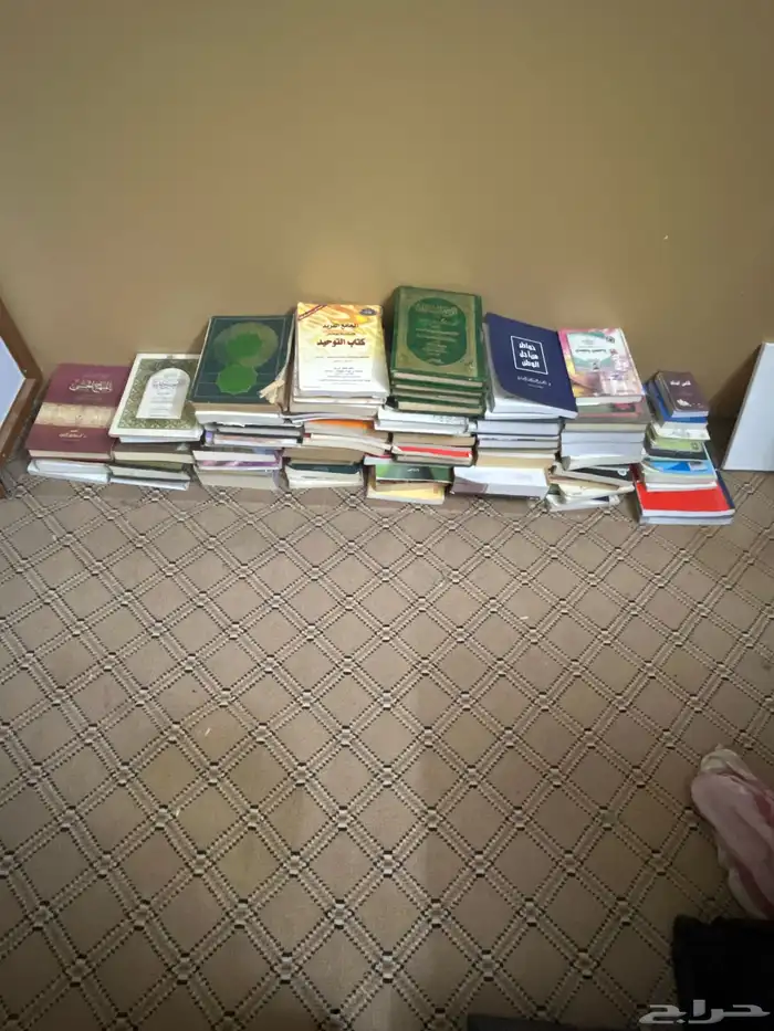 كتب قيمة قديمة للبيع 0