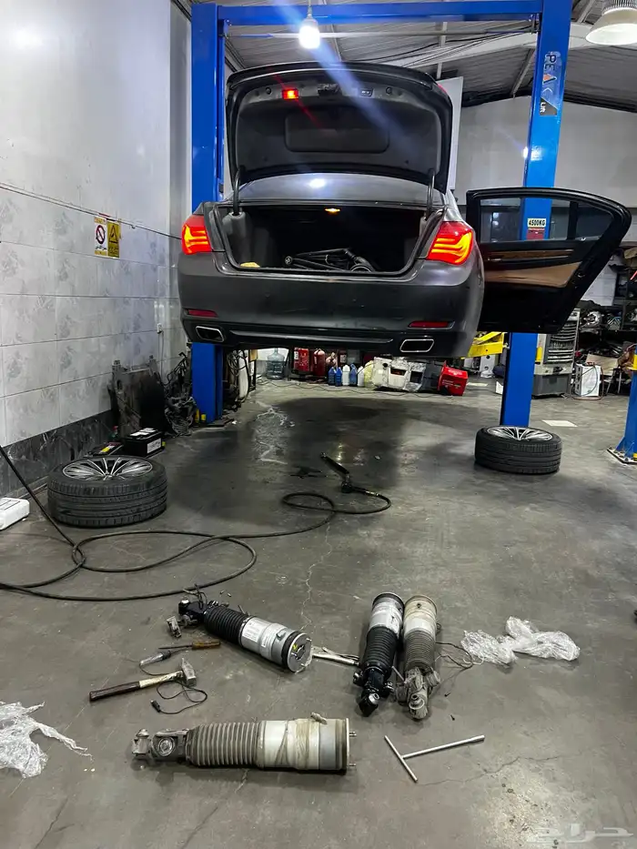 مساعدات. بي ام 2012 730i خلفيه مساعدات خلفي بي ام 740i 2014 4