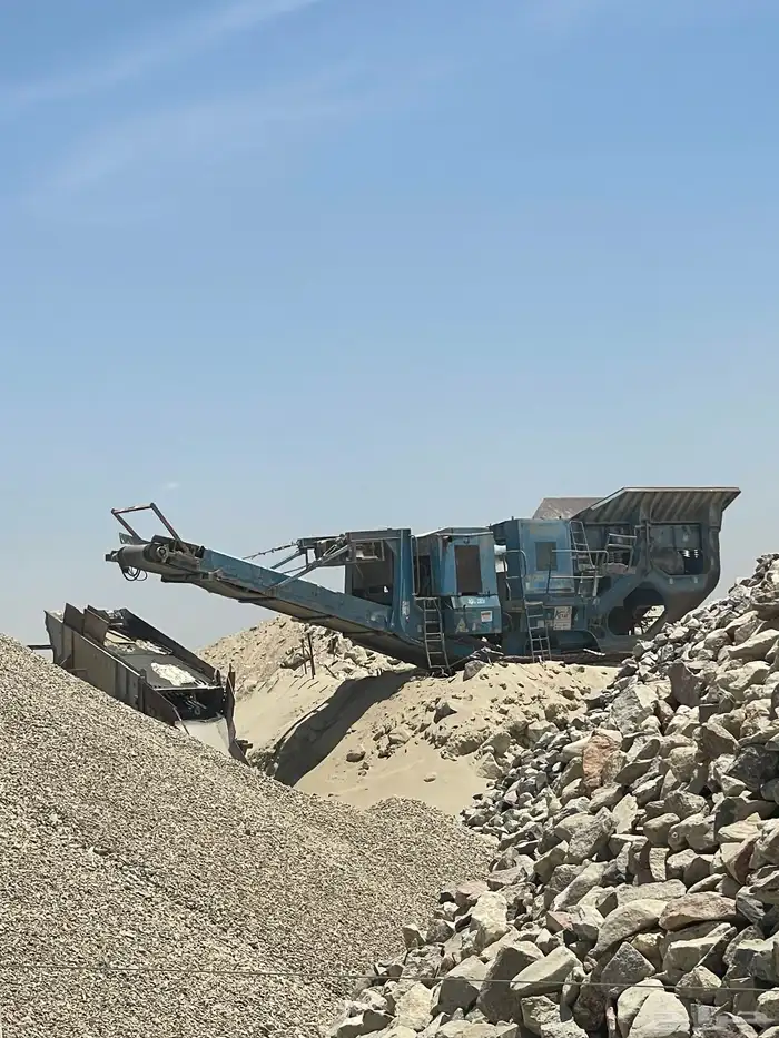 كسارة موبايل صفاق جنزير وبريمة موبايل للإجار 0