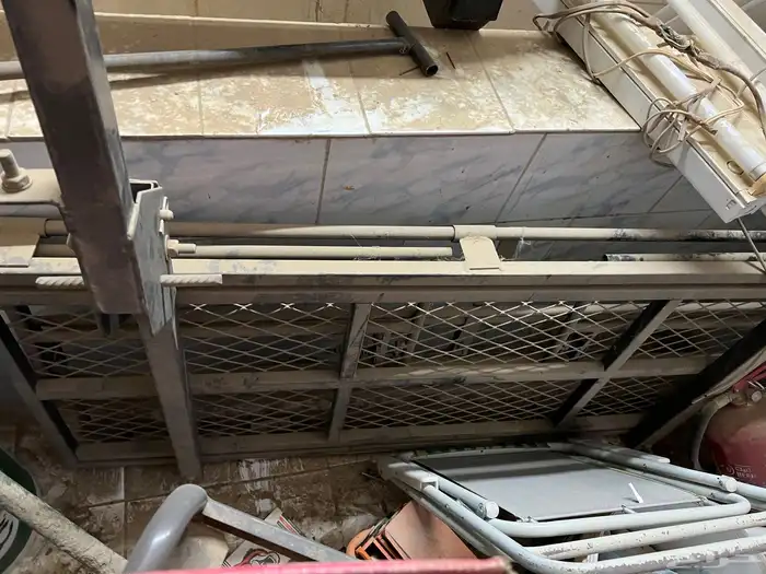 سله عفش ودعامه سياره للبيع 1