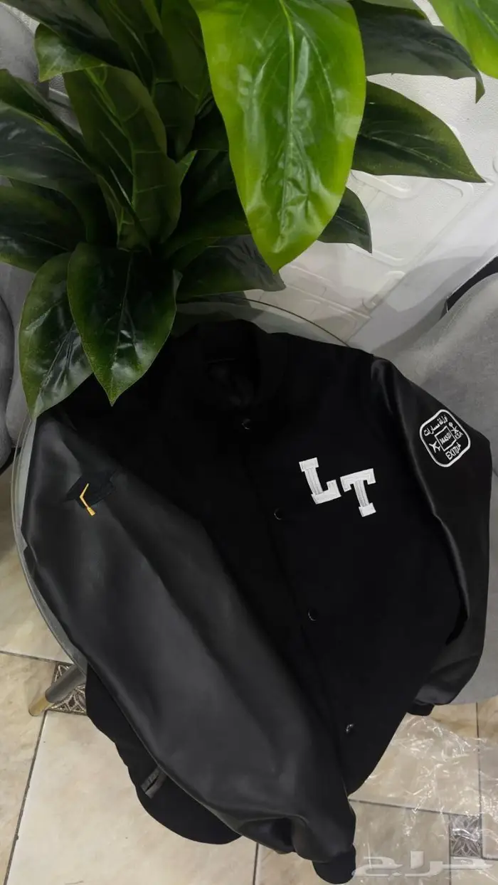 جاكيت تخرج senior jacket 21