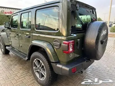 جيب رانجلر 2023صحارى اربع ابواب اصفار 16