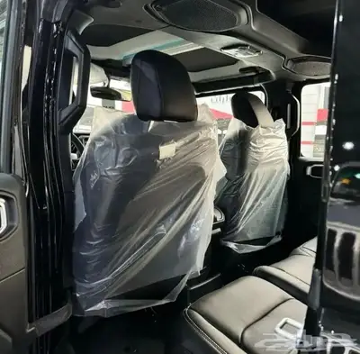 جيب رانجلر 2023صحارى اربع ابواب اصفار 21