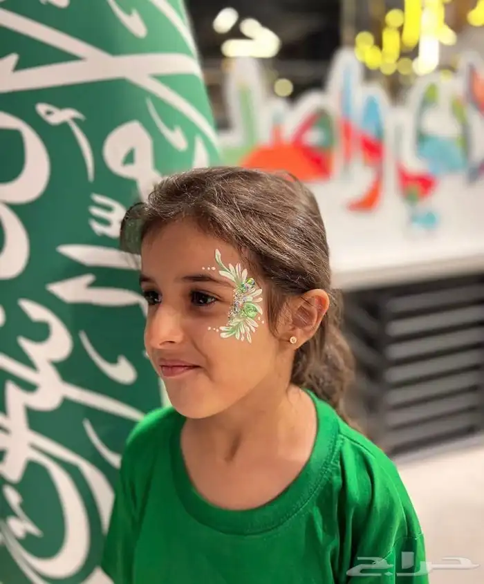 فعاليات رسم على الوجه مع نقش حناء وتلوين الشعر 0