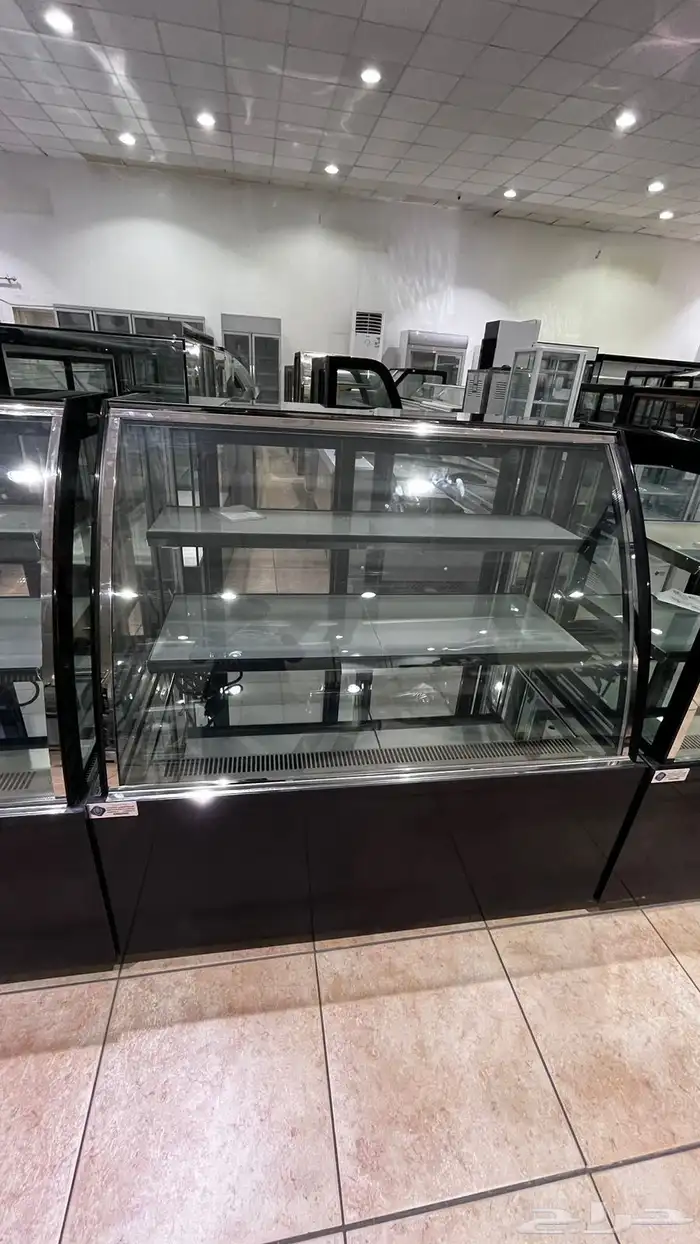 ثلاجة عرض حلا لون أسود أشكال وأحجام مختلفة 9