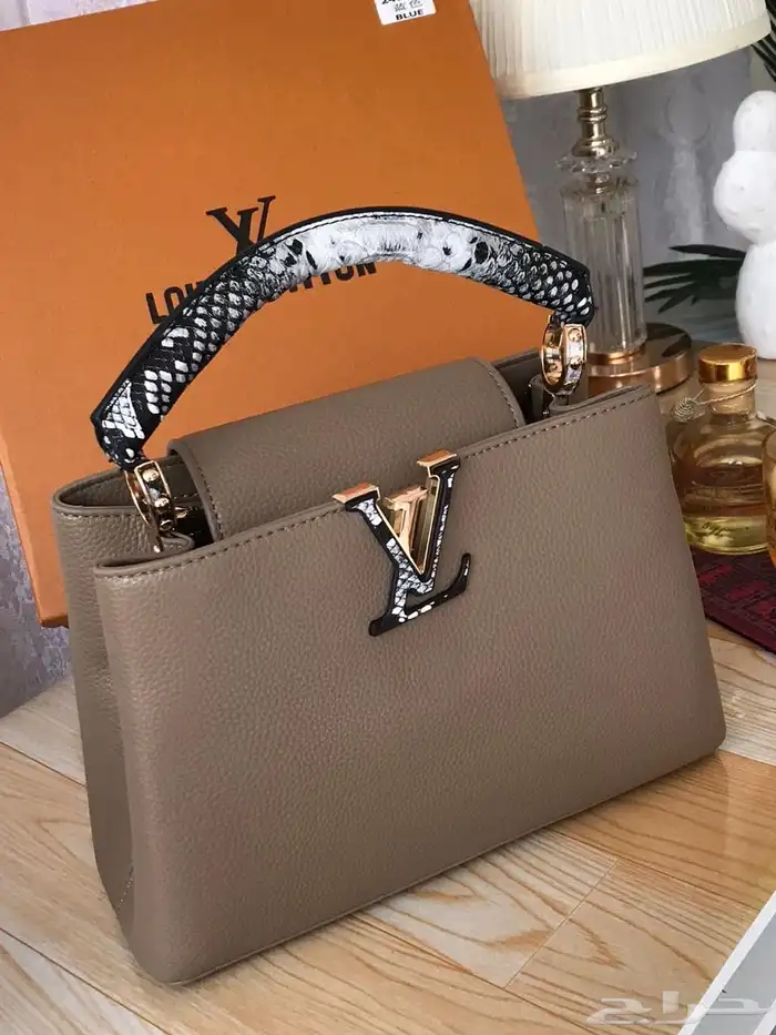 شنط وشوزات عروض المدارس 49