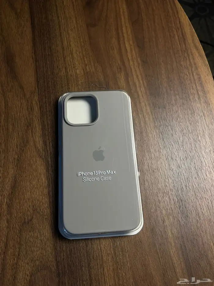 كفرات ايفون 13 سيلكون طبق الأصل بشعار آبل بسعر مميز 9