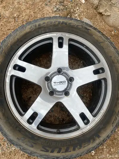 للبيع ثلاجه سكويا مع طاره 4