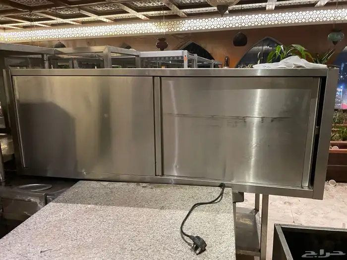 معدات مطاعم وكراسي وذولات وديكور خشب واجهزه تكيف 1