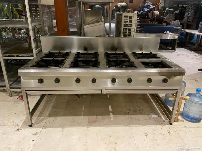 معدات مطاعم وكراسي وذولات وديكور خشب واجهزه تكيف 5