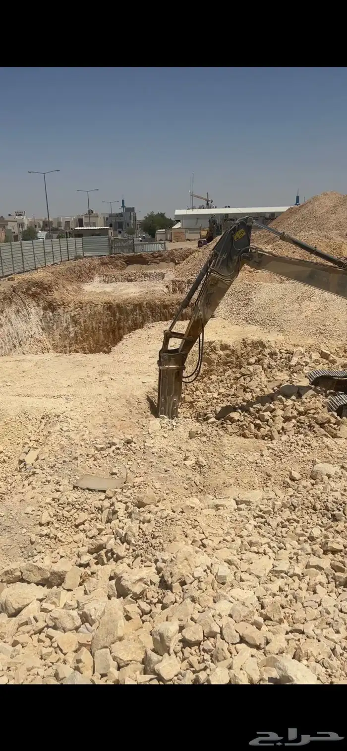 بوكلين حفر وترحيل بافضل الاسعار 1