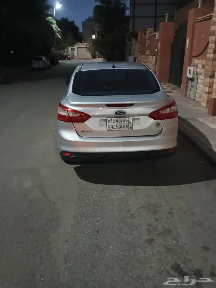 سيارة فورد على السوم 3