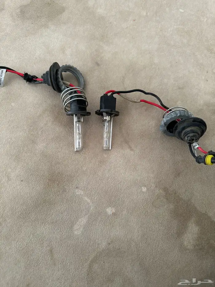 عدسات كيو فايف مع جهاز زنن الأصلي من TOYOTA 4