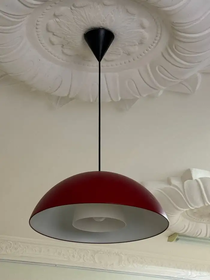 نجفات مودرن في حالة ممتازة حجم كبير 1