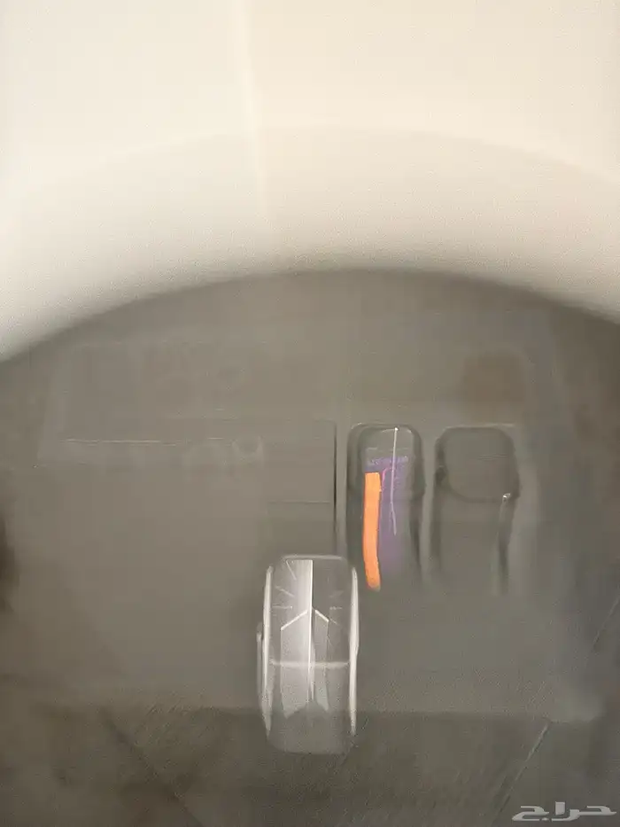 ساعه شبية ابل 1