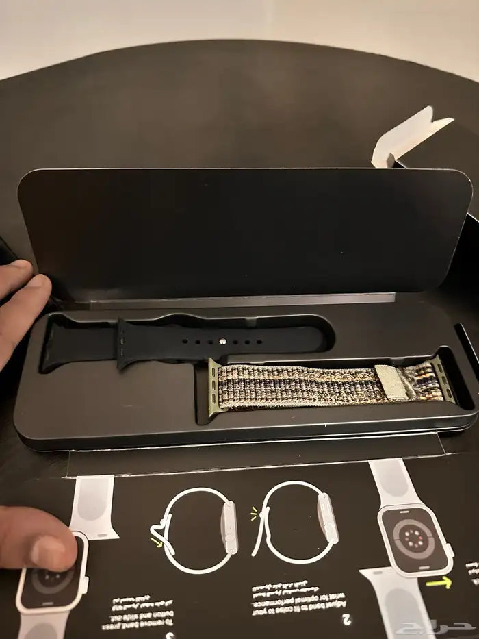 ساعه شبية ابل 4