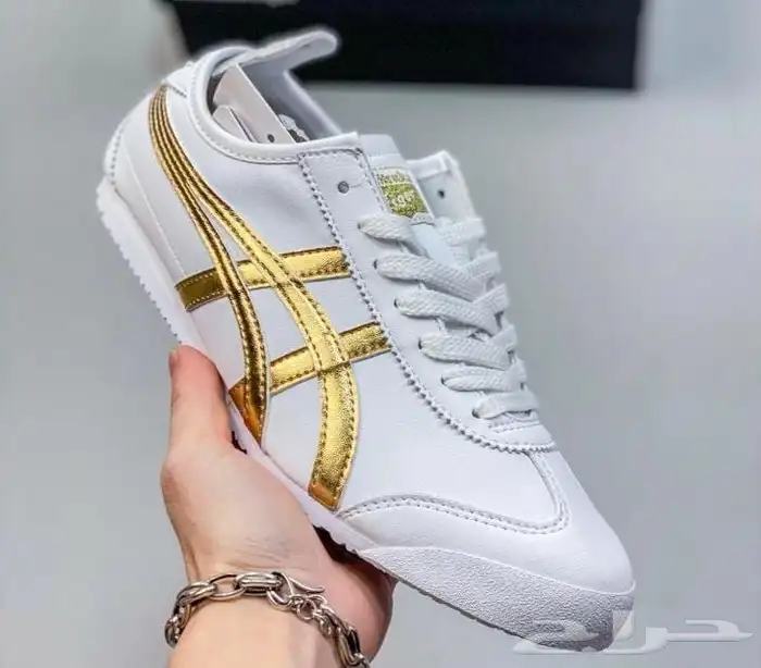 شوزات ماستر 18