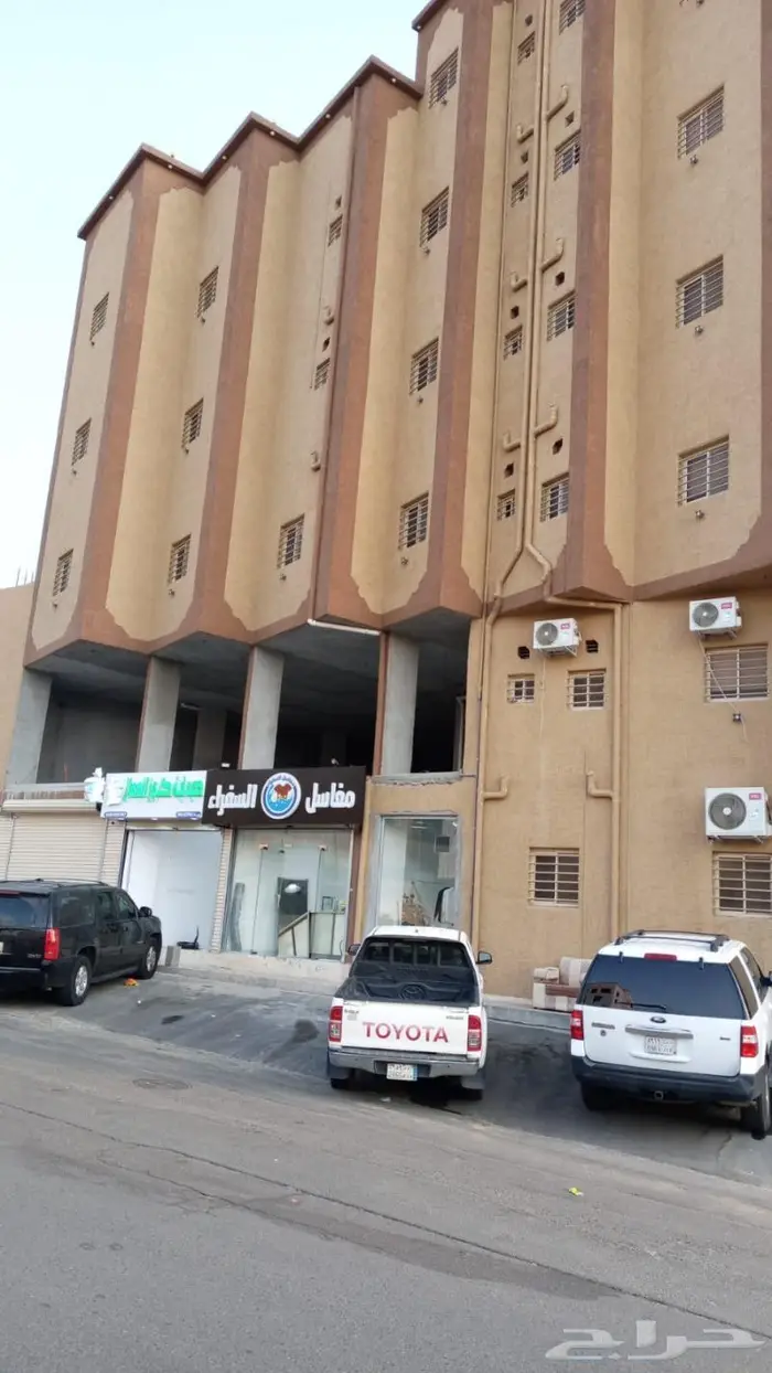 شقق للايجار الشهري والعام الدراسي والسنوي خلف كليه البترجي 1