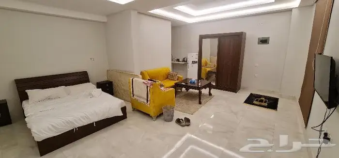 غرفة كبيره مؤثثة اجار شهري. او يومي النماص 0