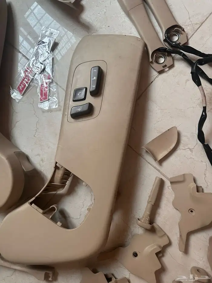 قطع غيار لكزس 460 8