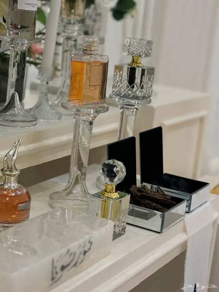 كورنر عطور طاولة عطور جدة 1